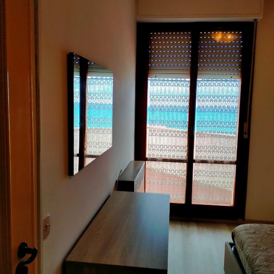 Appartement La Casa Al Mare Di Giulia à Porto Potenza Picena Extérieur photo