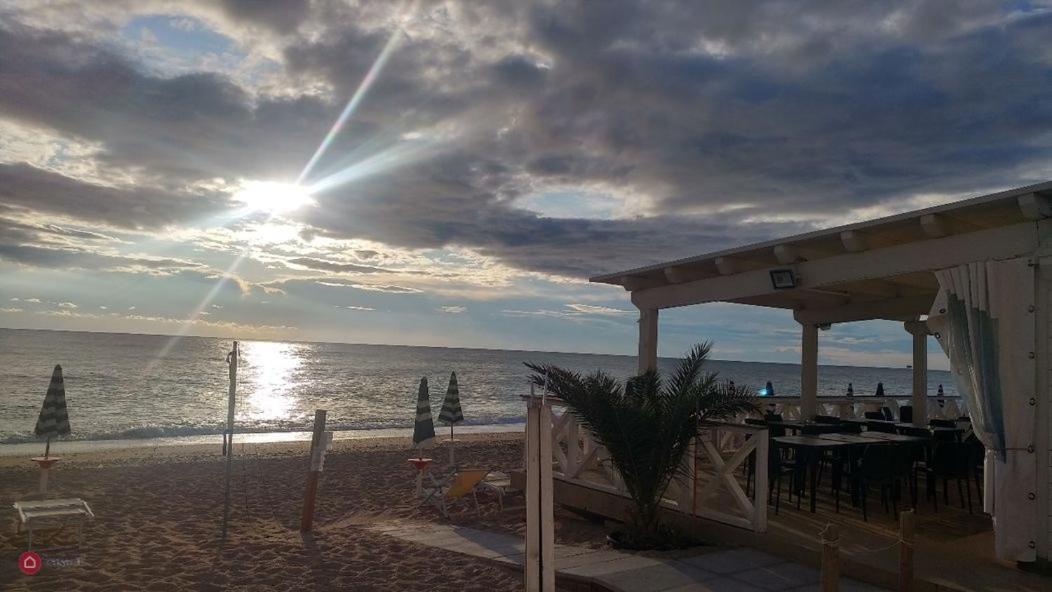 Appartement La Casa Al Mare Di Giulia à Porto Potenza Picena Extérieur photo